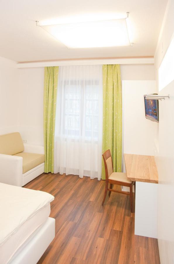 Gasthof Pack "Zur Lebing Au" Hartberg Habitación foto